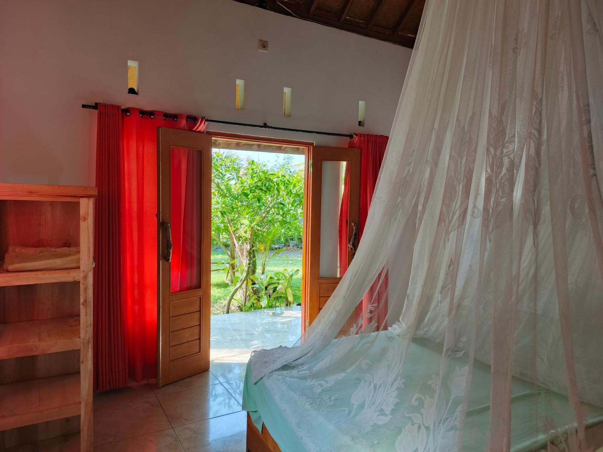 Friend House Stay & Surf Airsatang Εξωτερικό φωτογραφία