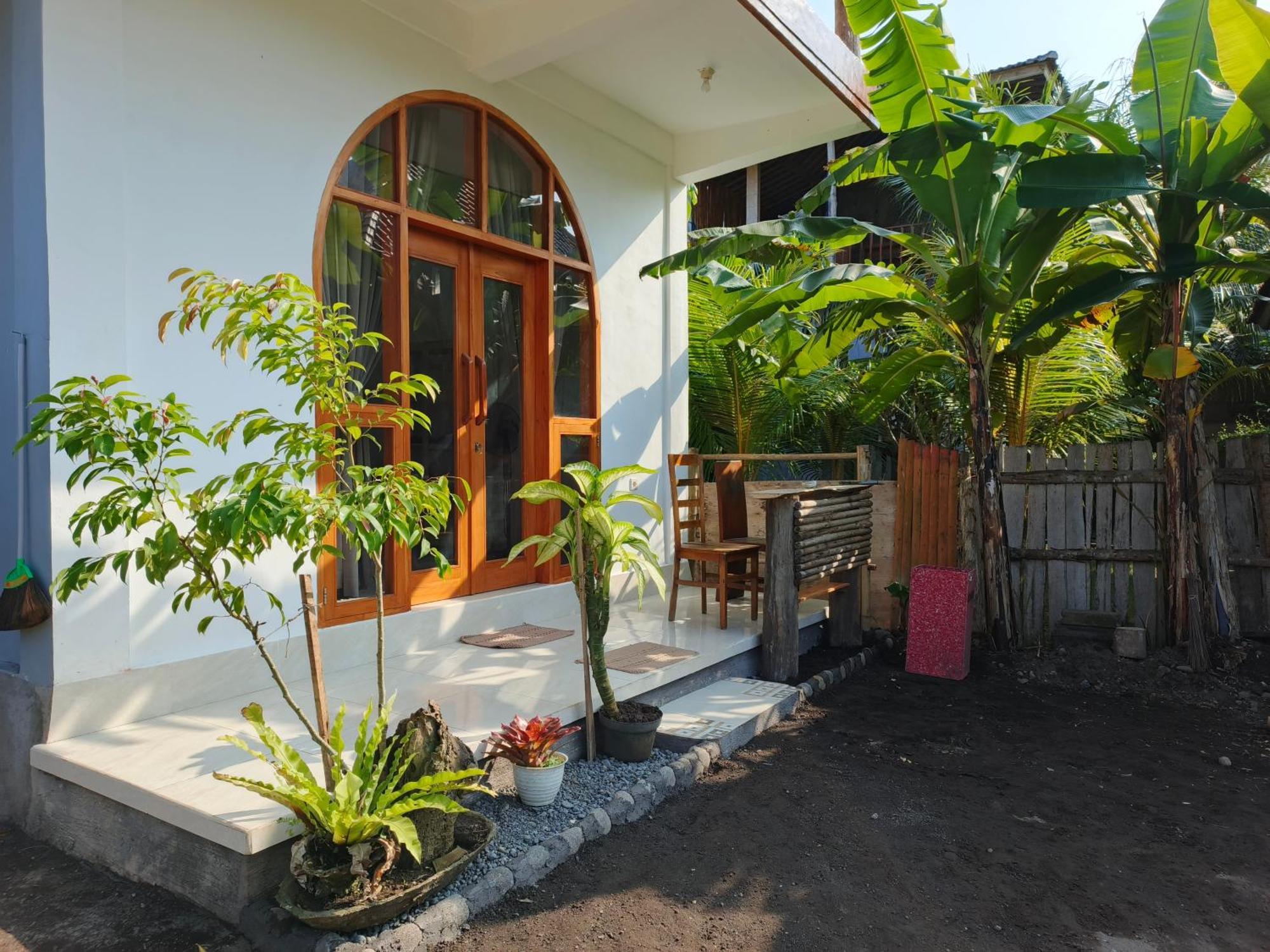 Friend House Stay & Surf Airsatang Εξωτερικό φωτογραφία